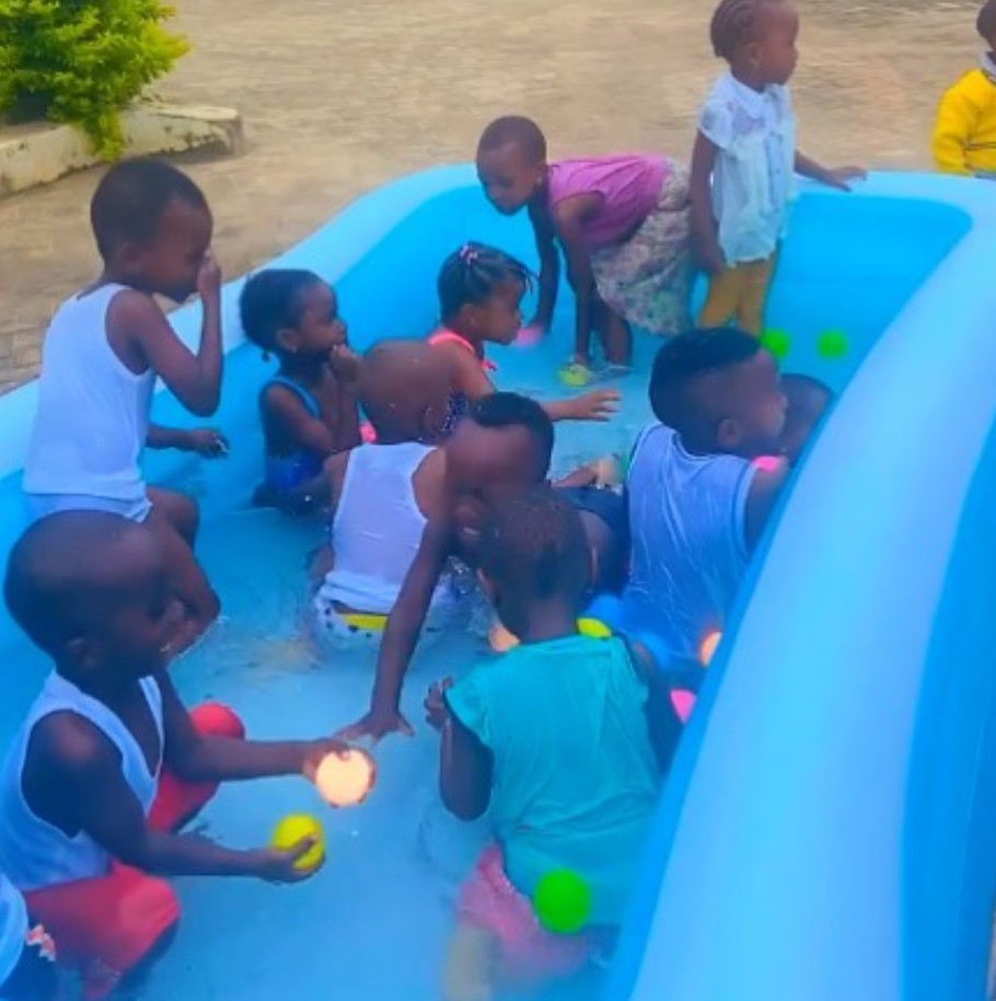 Parents and children during a school tour
